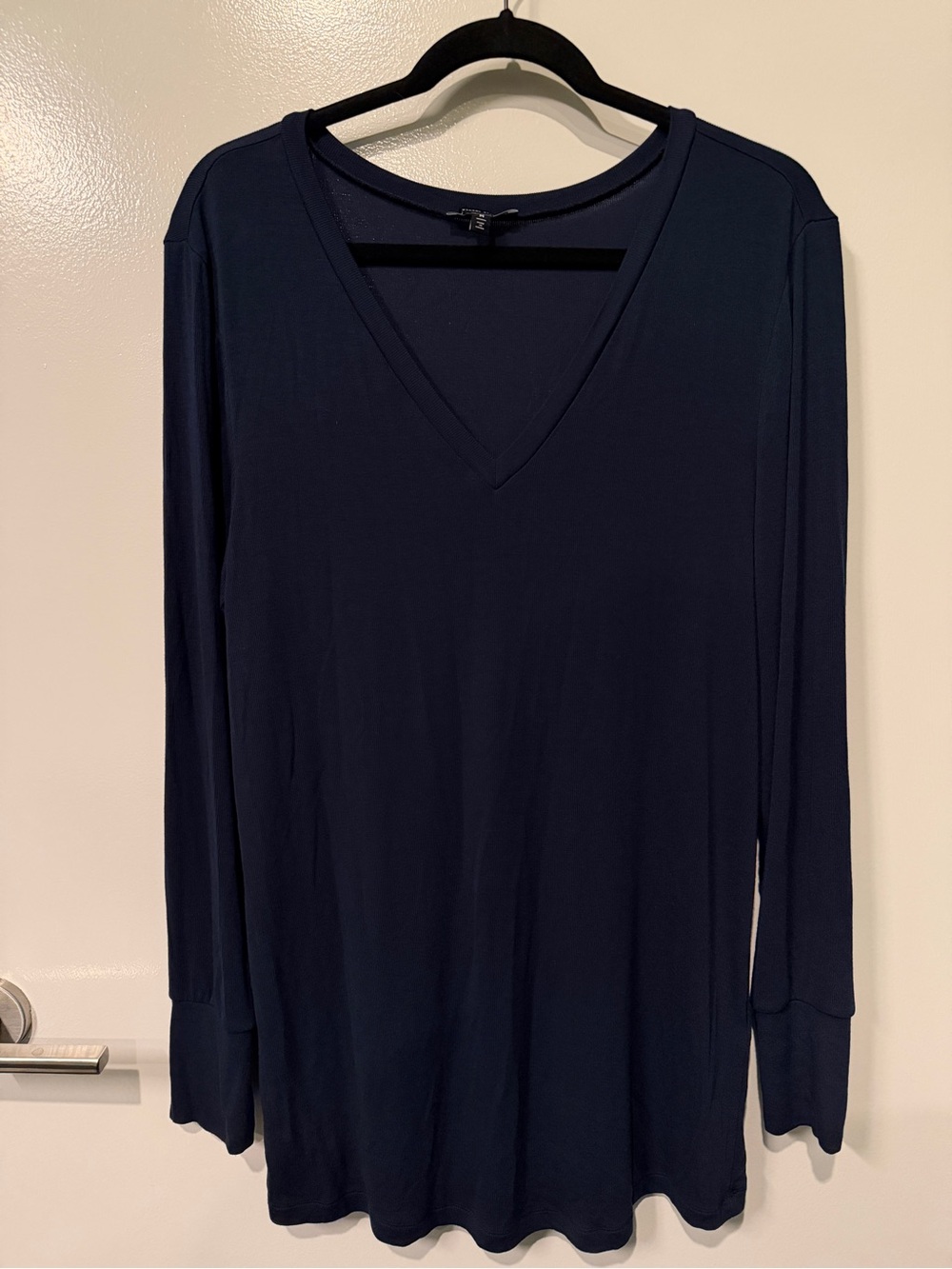 Universal Standard Navy V-Neck Long Sleeve Tee